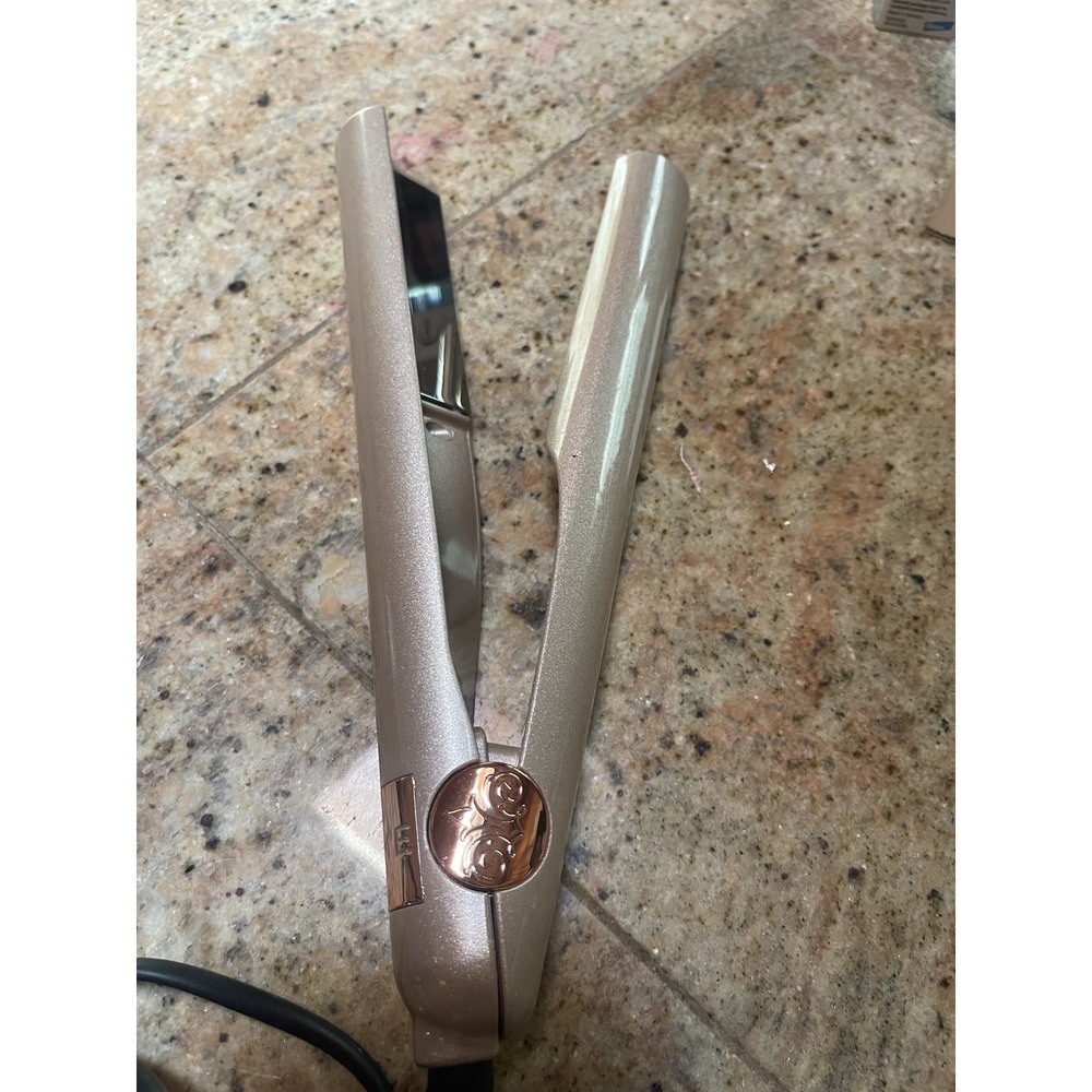 Tyme 2-in-1 Hair Straightener and Curler - Picture 2 of 3